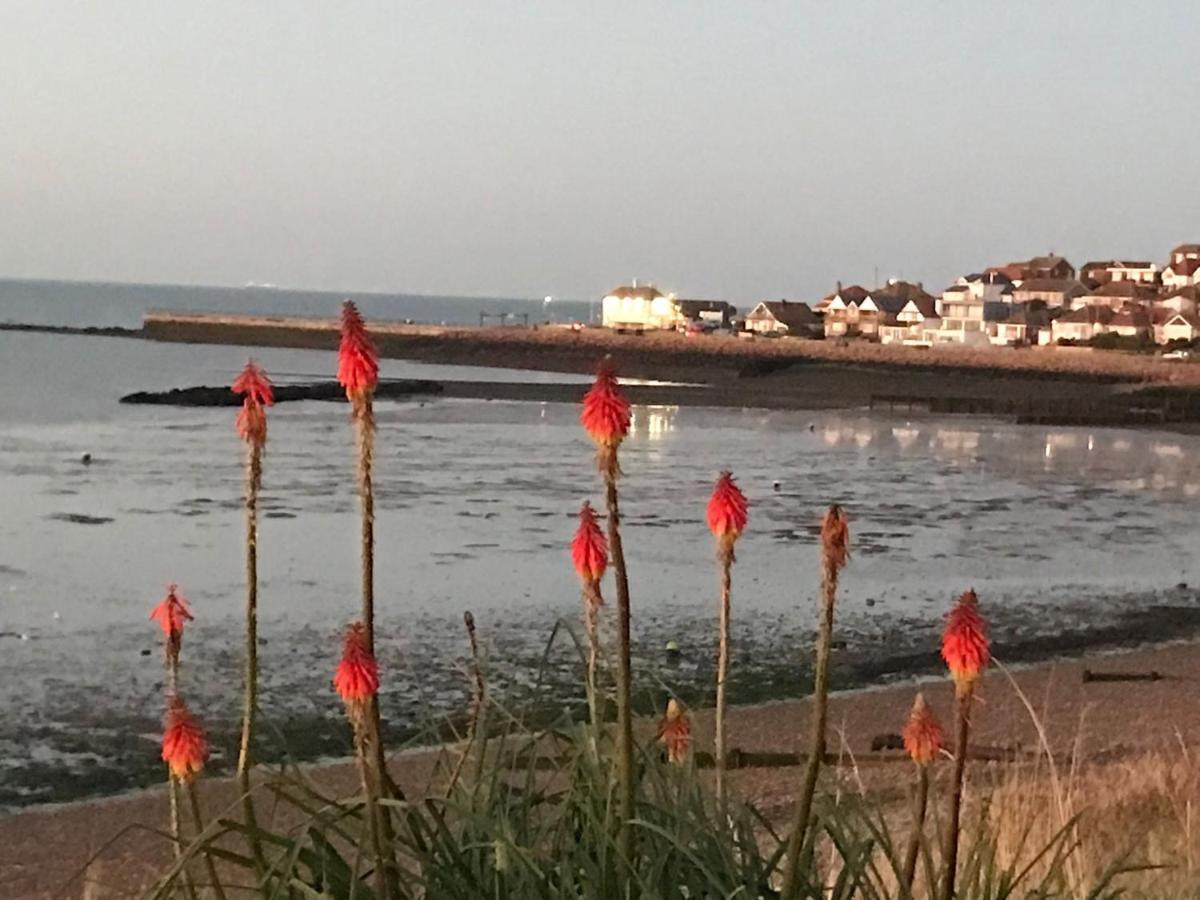 Ferienwohnung Once Upon A Tide Herne Bay Exterior foto